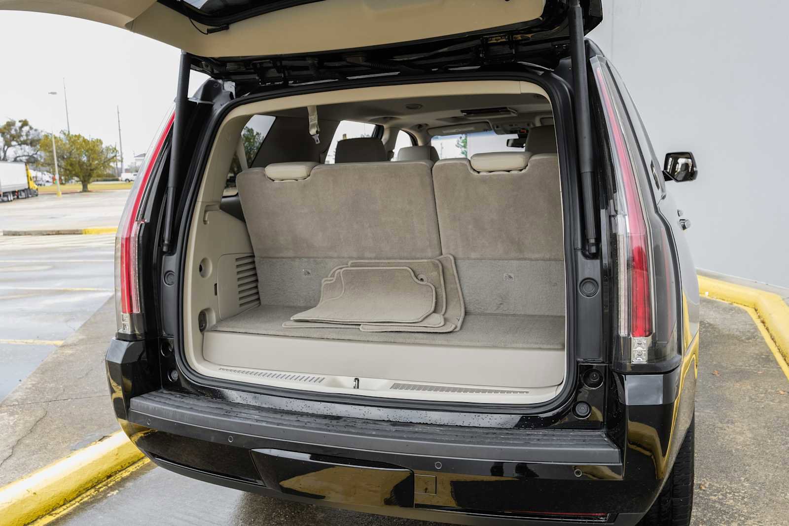 Used 2019 Cadillac Escalade Luxury image 59