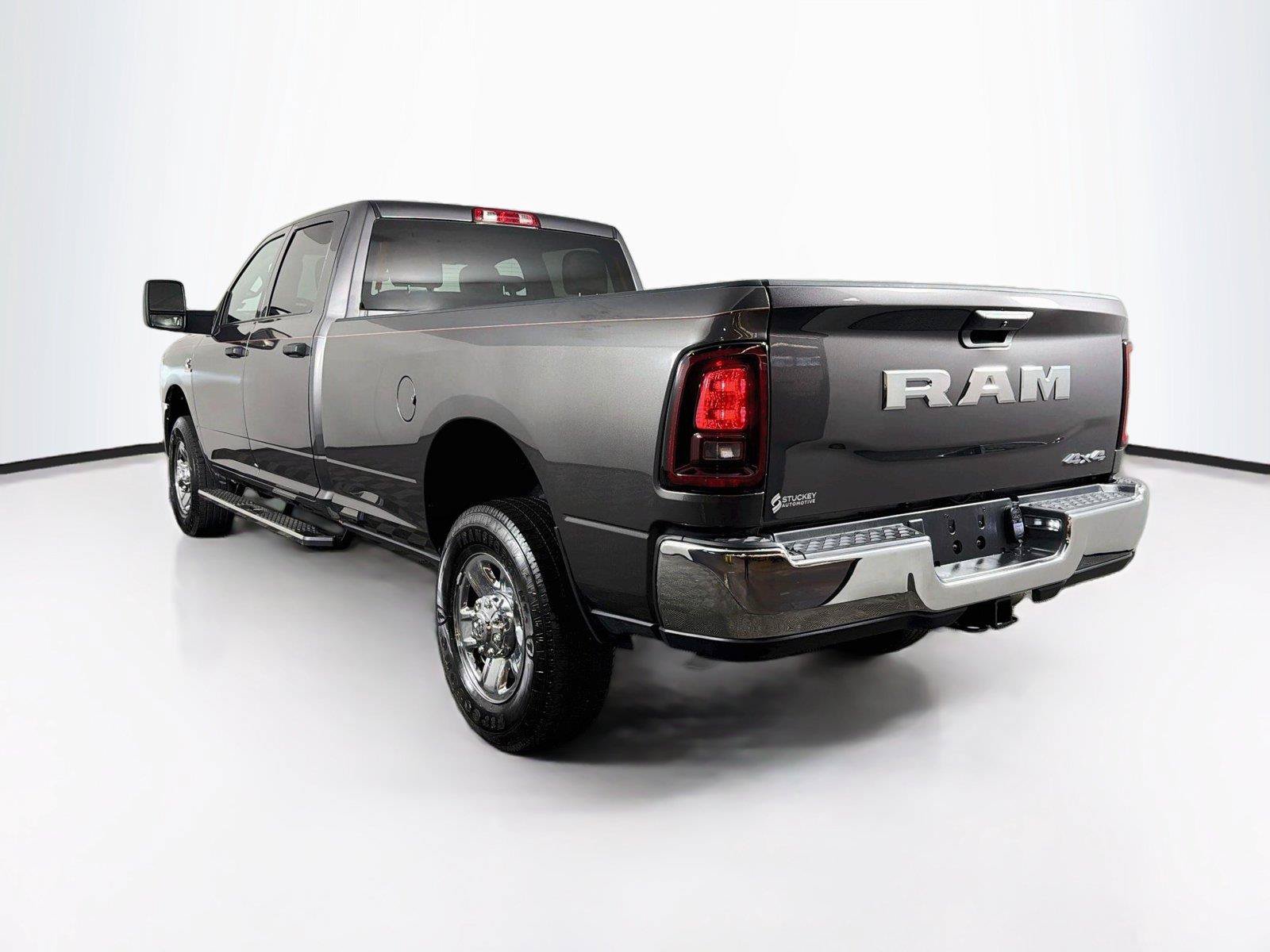 Used 2025 RAM 2500 Tradesman w/ Chrome Appearance Group AWD/4WD image 9