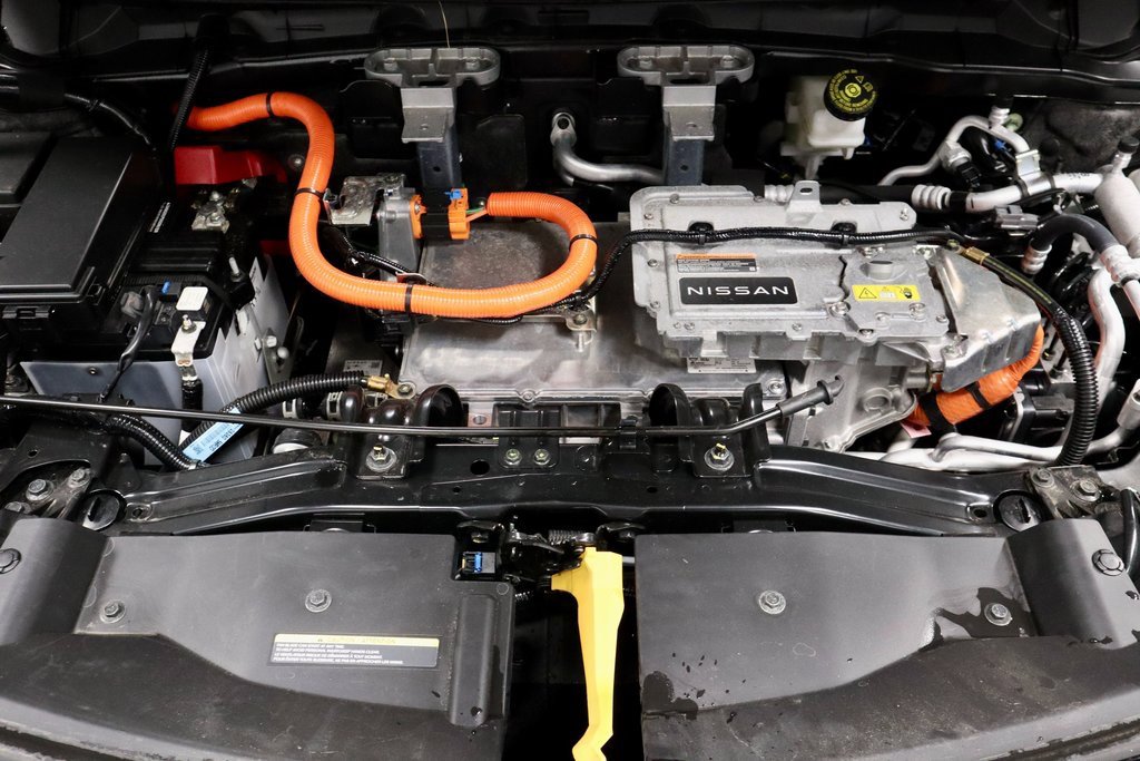 Certified 2023 Nissan Ariya AWD image 18