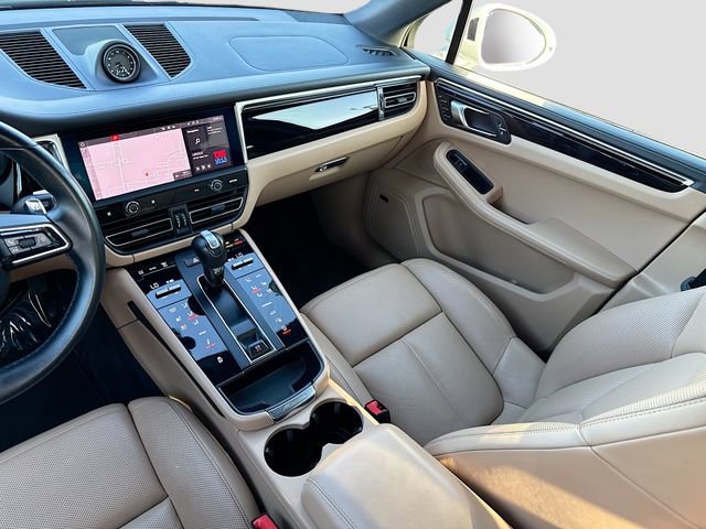 Used 2024 Porsche Macan AWD/4WD image 25