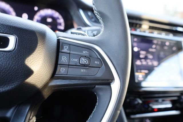 Used 2023 Jeep Grand Cherokee Laredo image 26