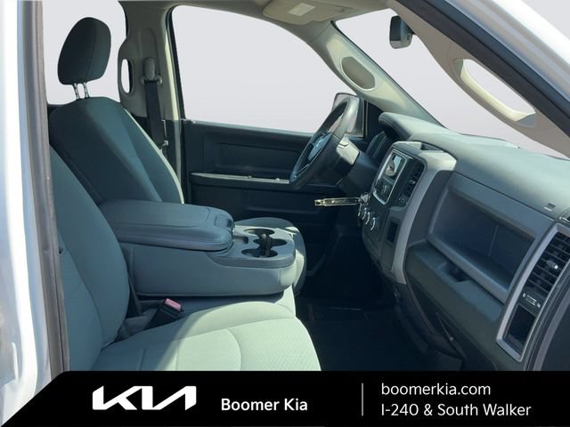 Used 2020 RAM 1500 Tradesman w/ Chrome Plus Package RWD image 11