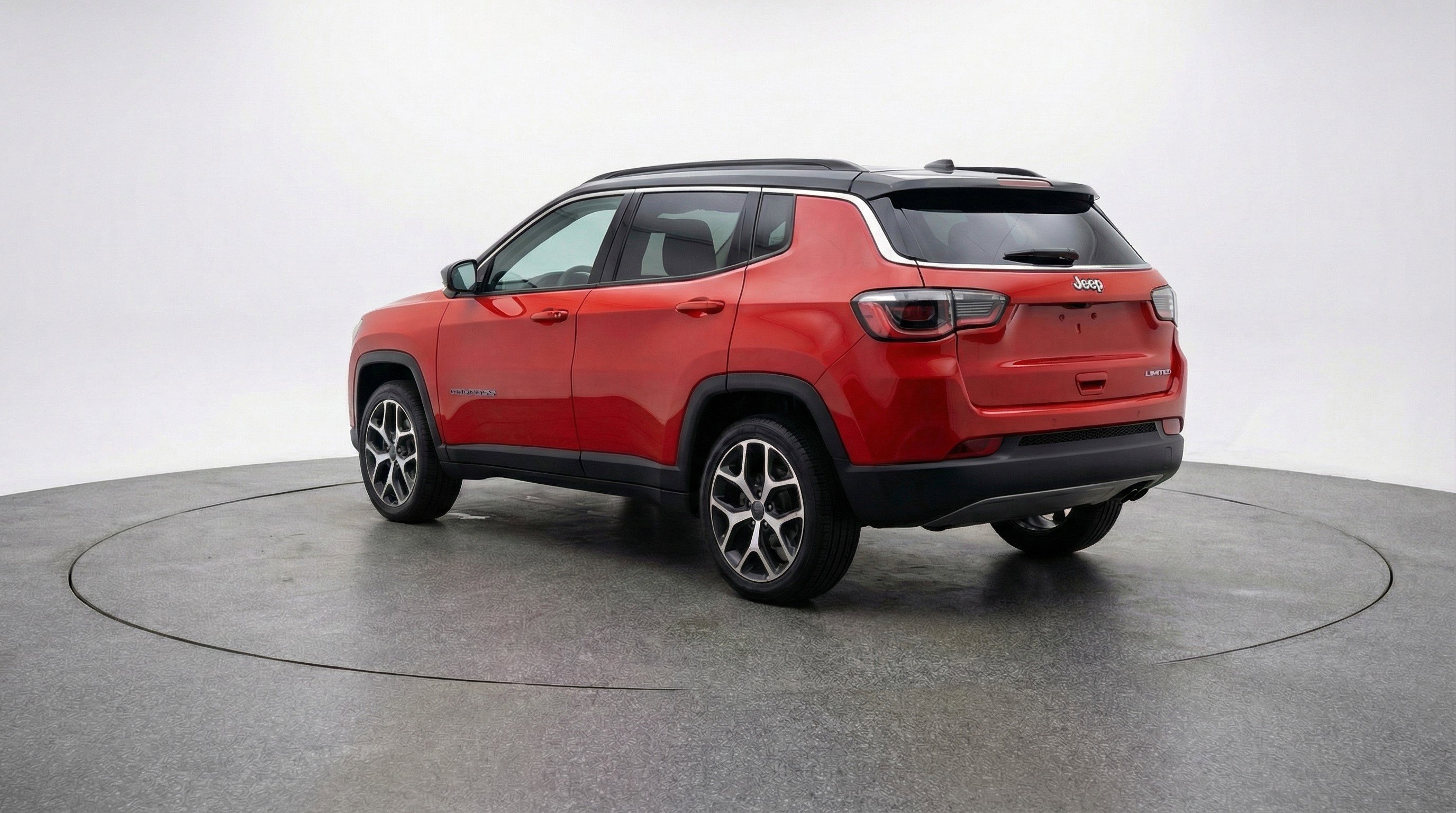 Used 2025 Jeep Compass Limited image 6