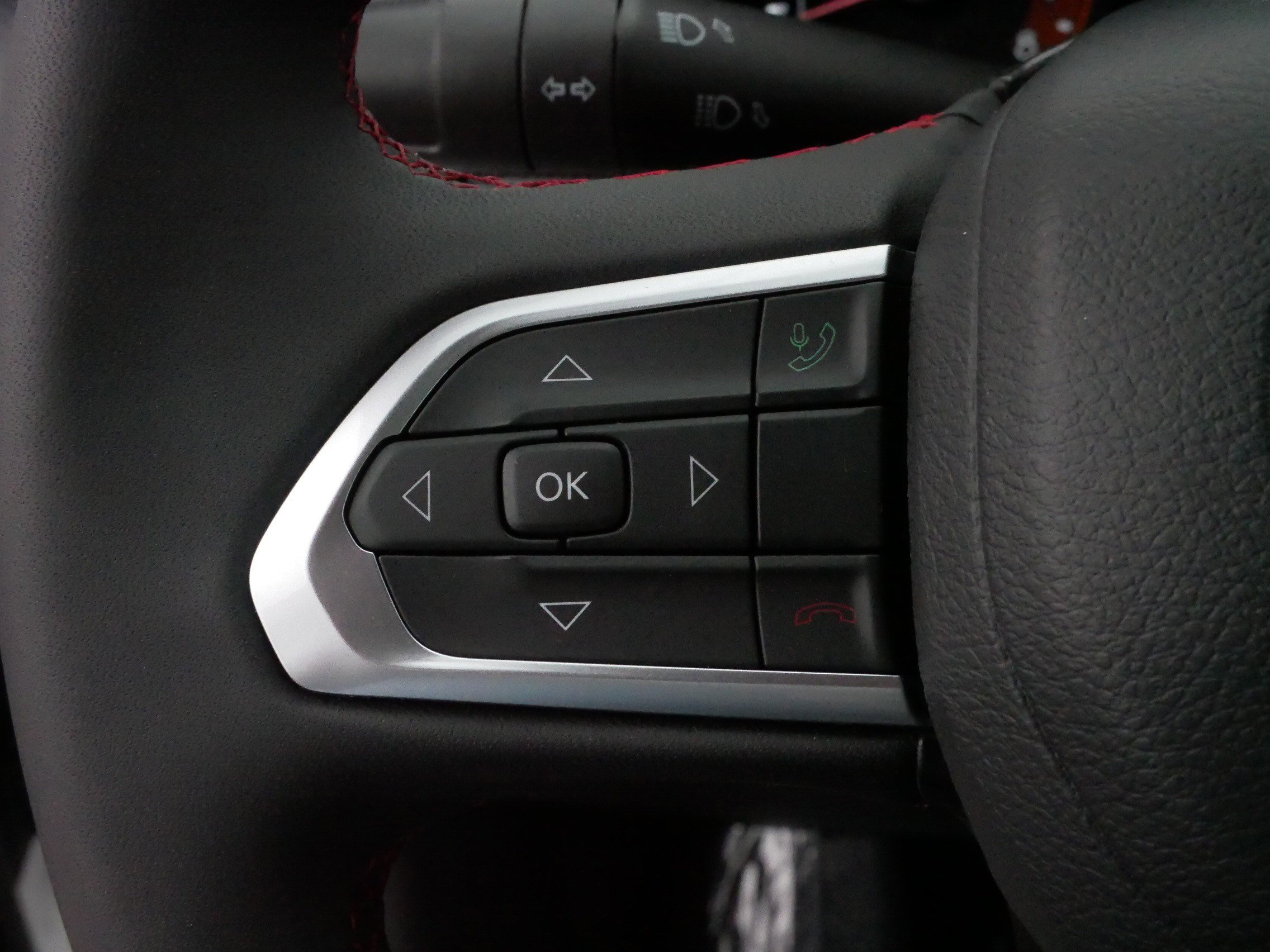 Used 2024 Jeep Compass Trailhawk image 26