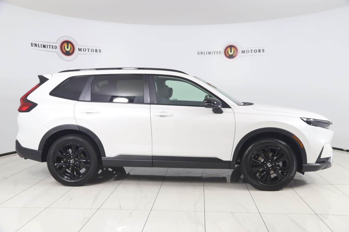 Used 2026 Honda CR-V Sport Touring image 2