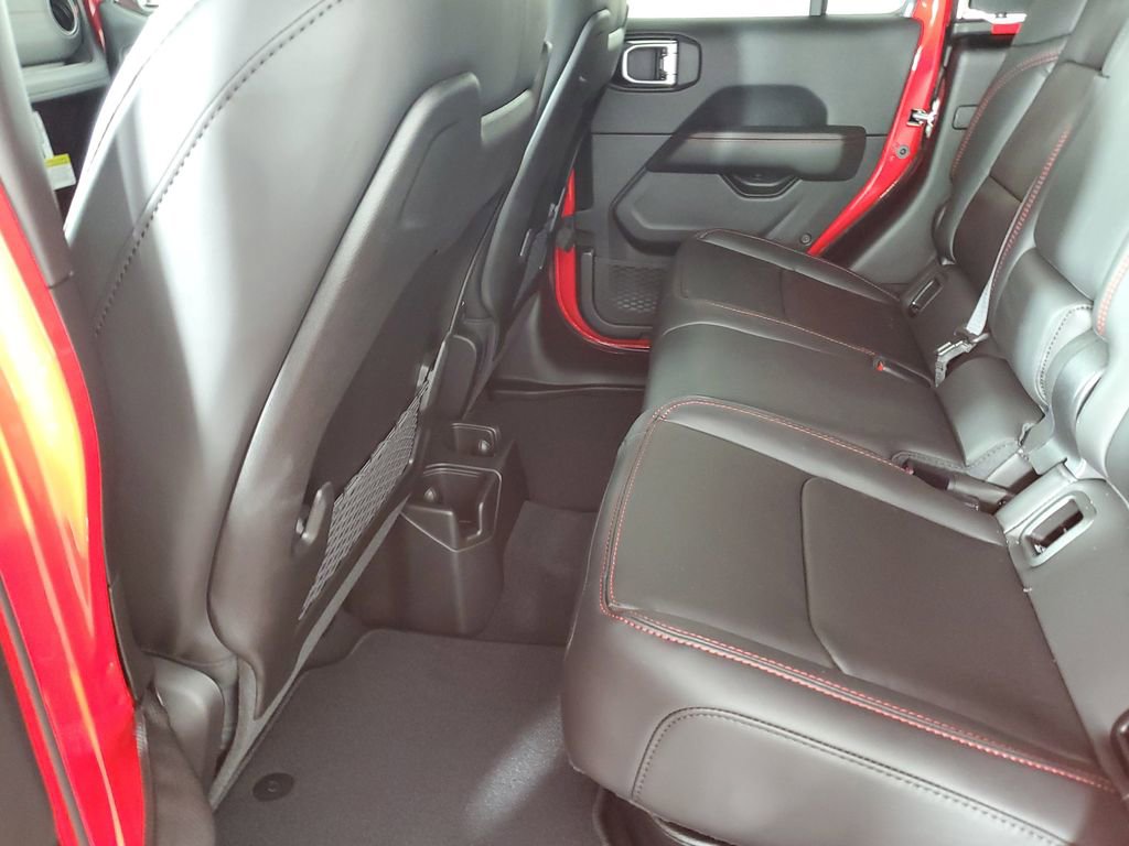 New 2025 Jeep Gladiator Rubicon image 13