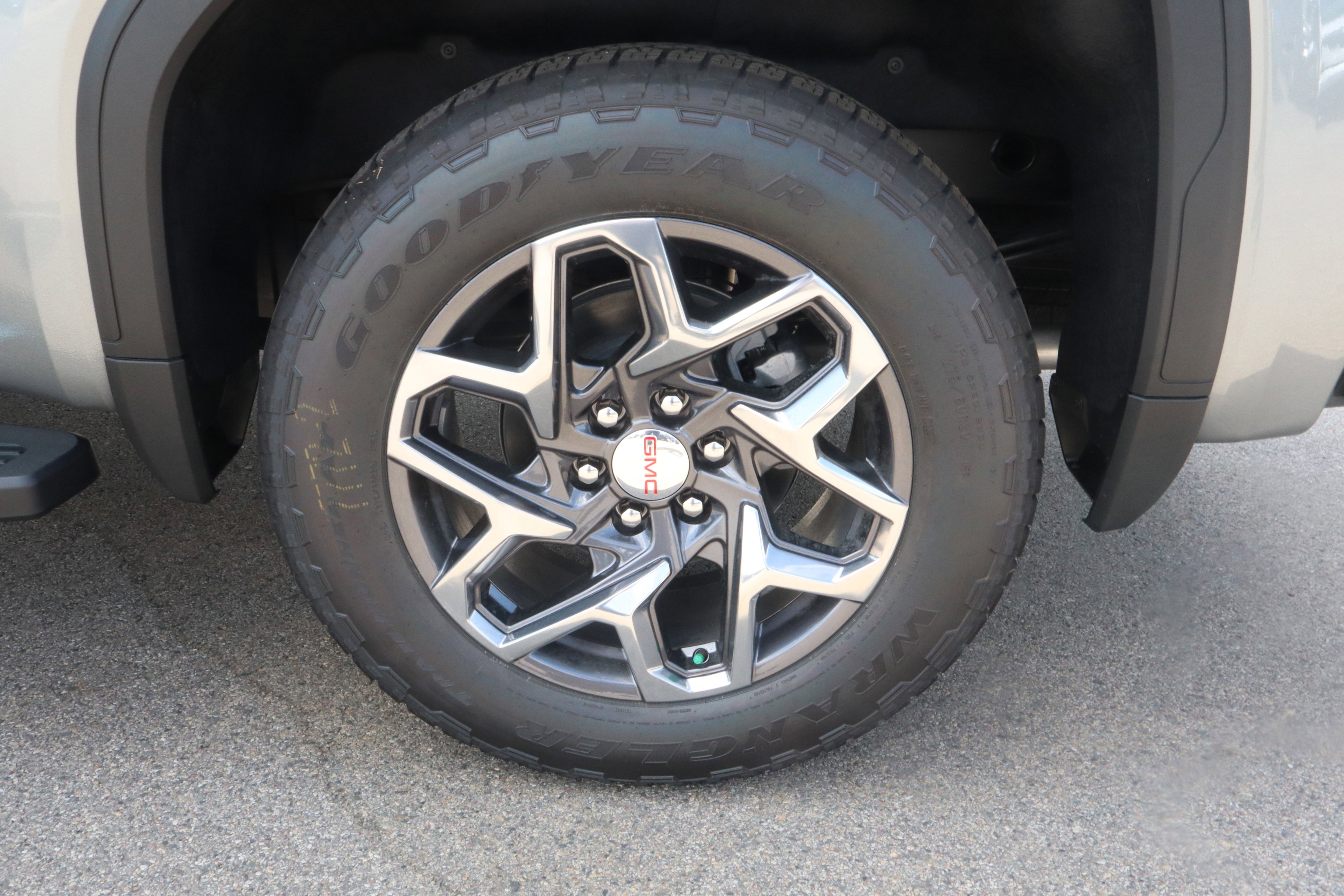 New 2026 GMC Sierra 1500 SLT w/ SLT Premium Plus Package image 22