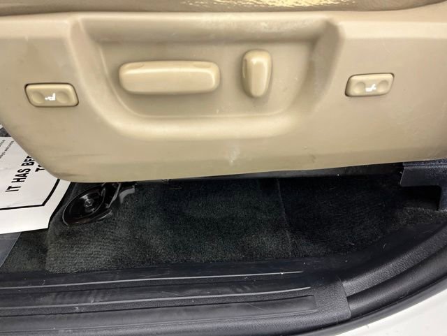 Used 2017 Toyota Sequoia Platinum RWD image 35