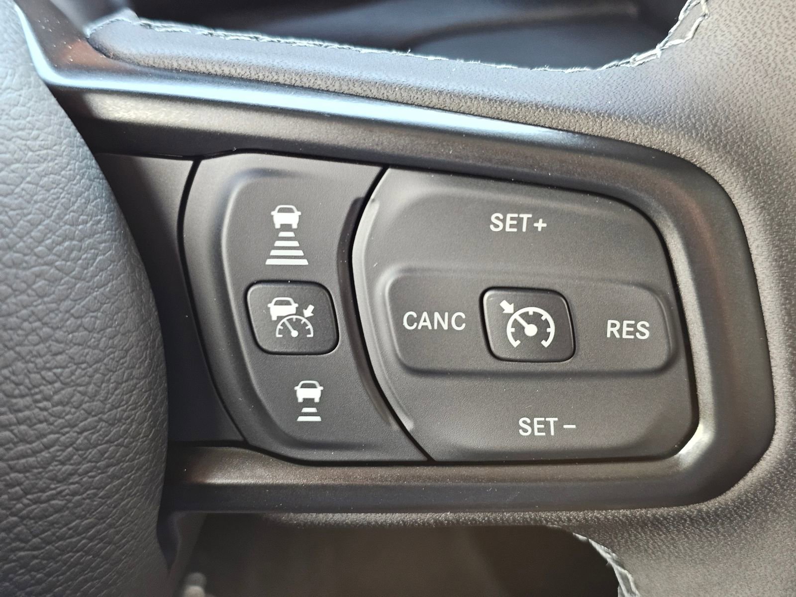 New 2026 Jeep Gladiator Mojave image 18