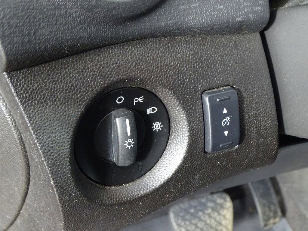 Used 2017 Ford Fiesta SE image 18