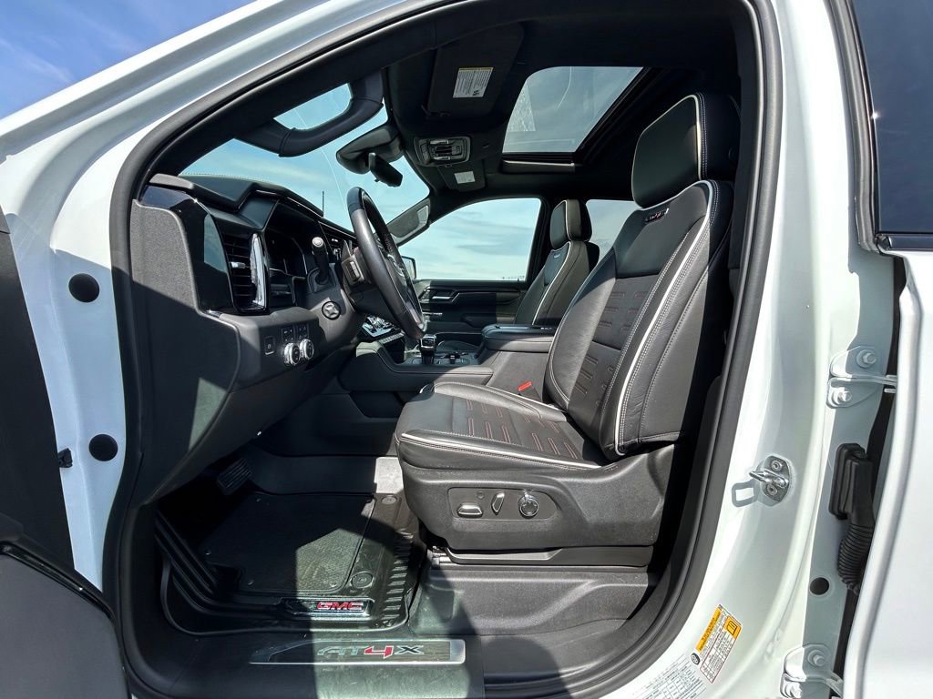 Used 2022 GMC Sierra 1500 AT4X image 2