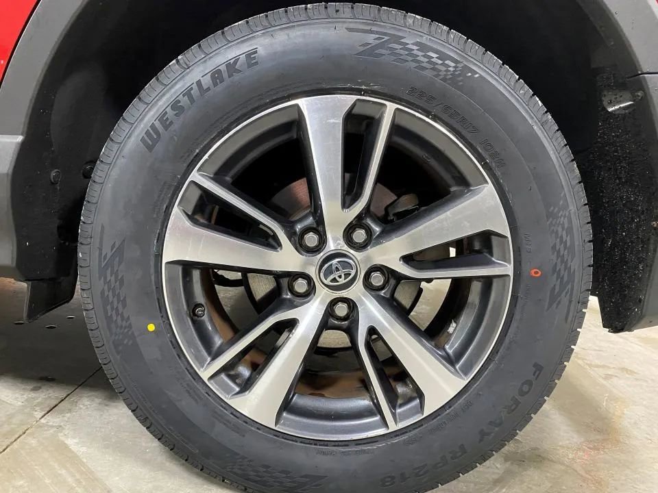 Used 2016 Toyota RAV4 XLE image 38