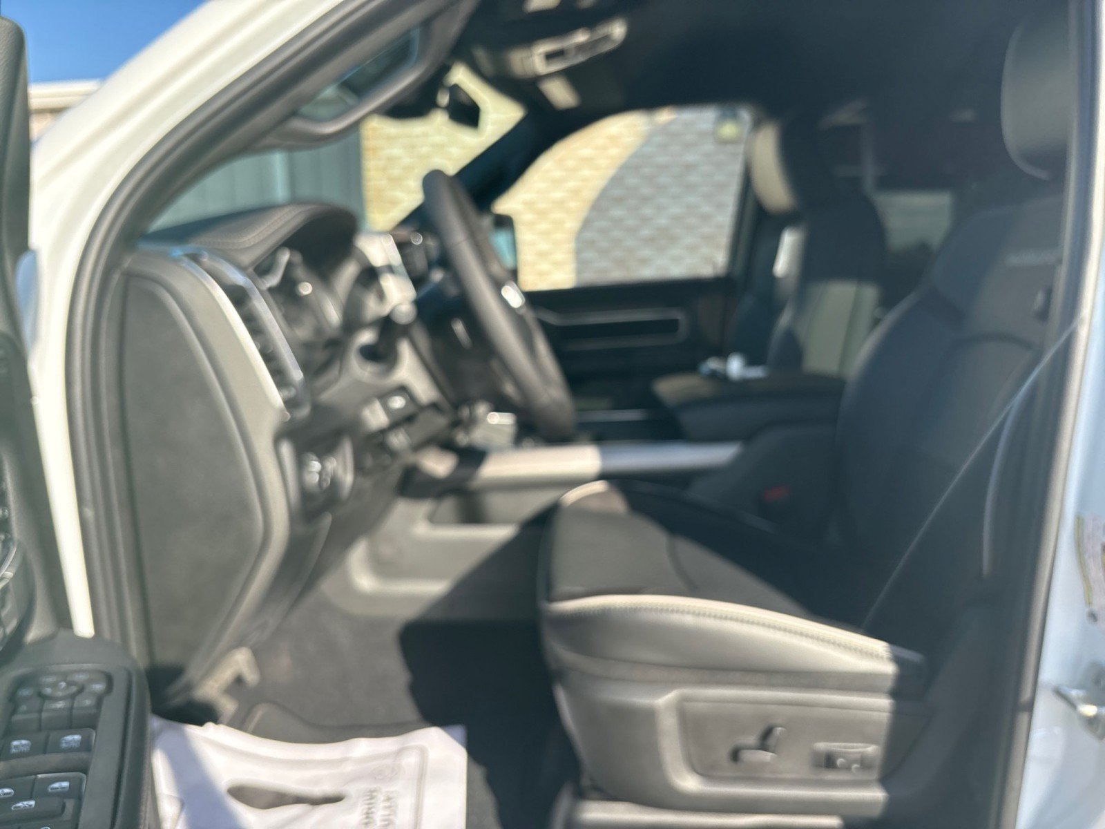 New 2027 RAM 2500 Laramie AWD/4WD image 3
