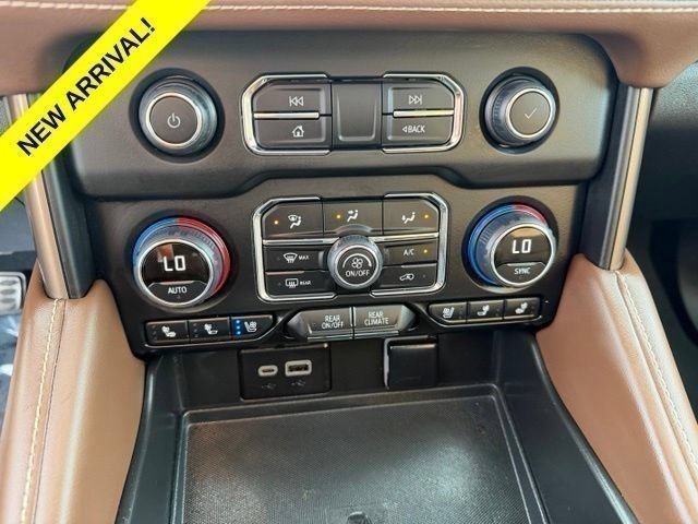 Used 2024 Chevrolet Suburban High Country AWD/4WD image 13