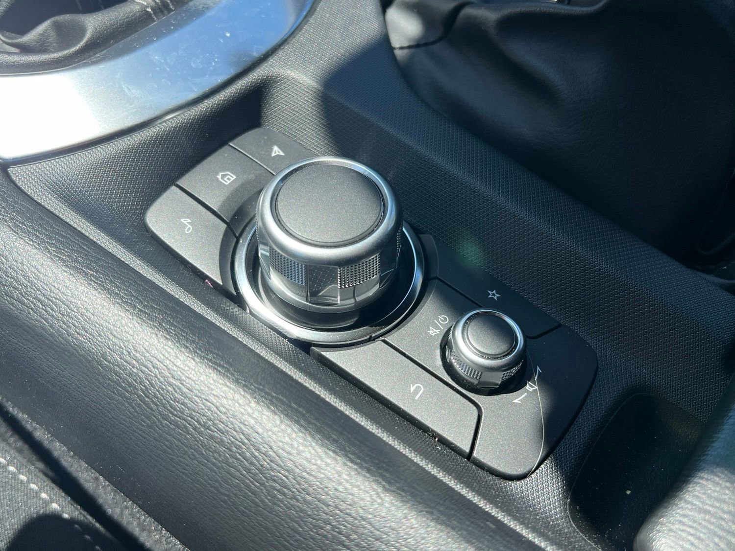 Certified 2026 MAZDA MX-5 Miata Sport RWD image 19
