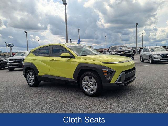 Used 2025 Hyundai Kona SE FWD image 2