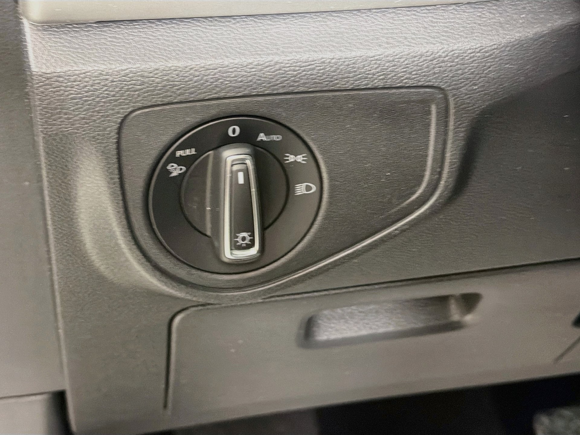 Certified 2023 Volkswagen Atlas Cross Sport SE FWD image 10