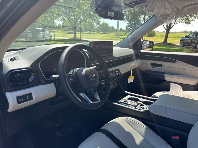 New 2026 Honda Pilot Touring image 12