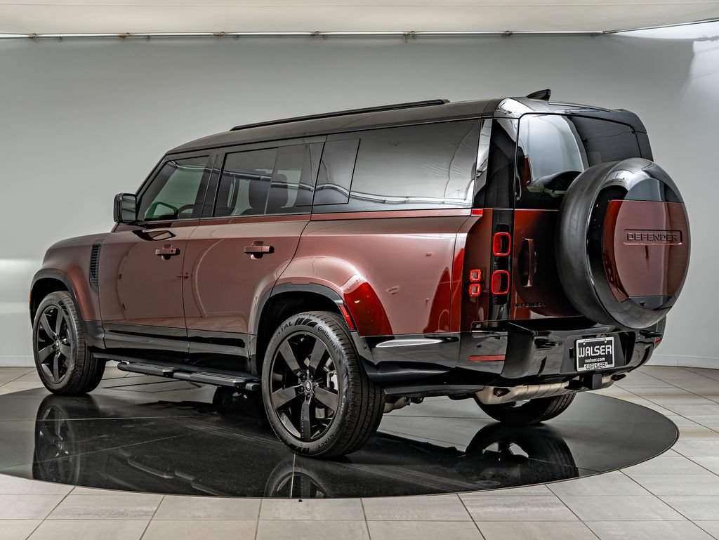 Used 2025 Land Rover Defender 130 X-Dynamic SE AWD/4WD image 7