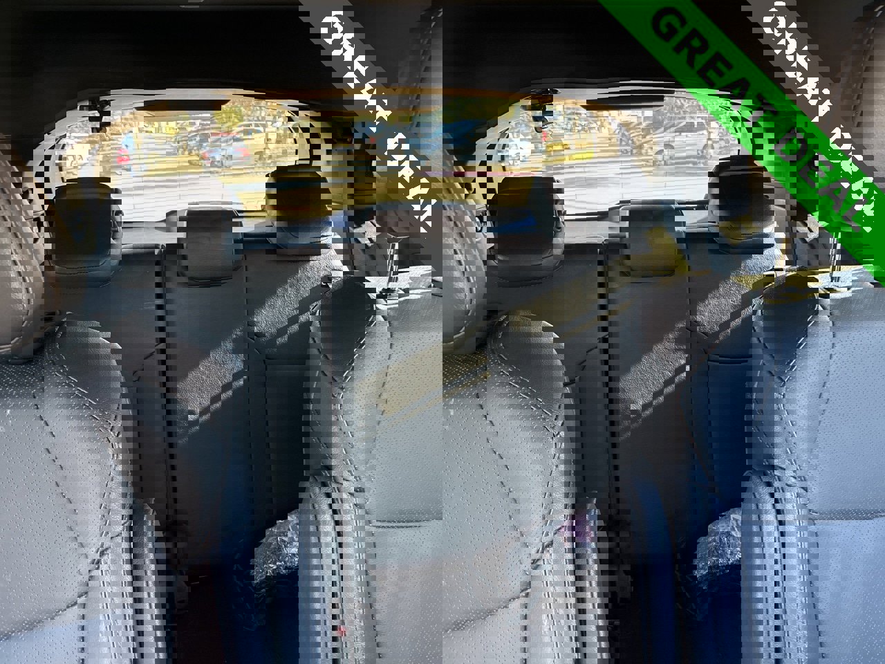 Used 2025 Toyota Sienna Platinum image 12