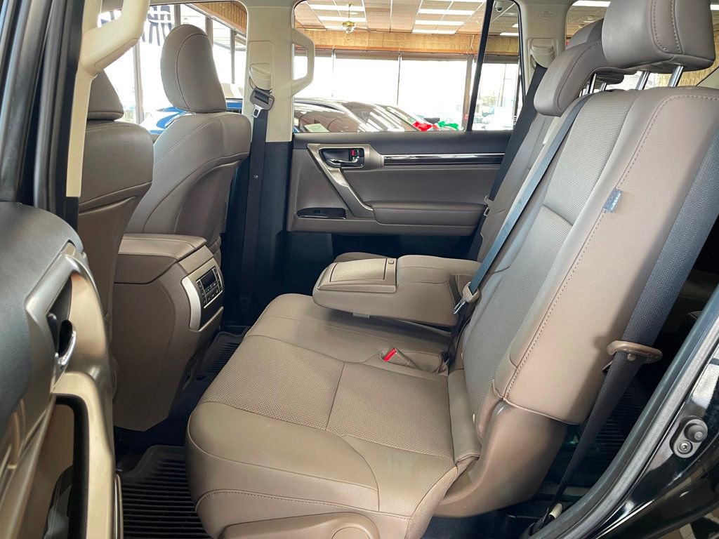 Used 2020 Lexus GX 460 Premium w/ Premium Package AWD/4WD image 19