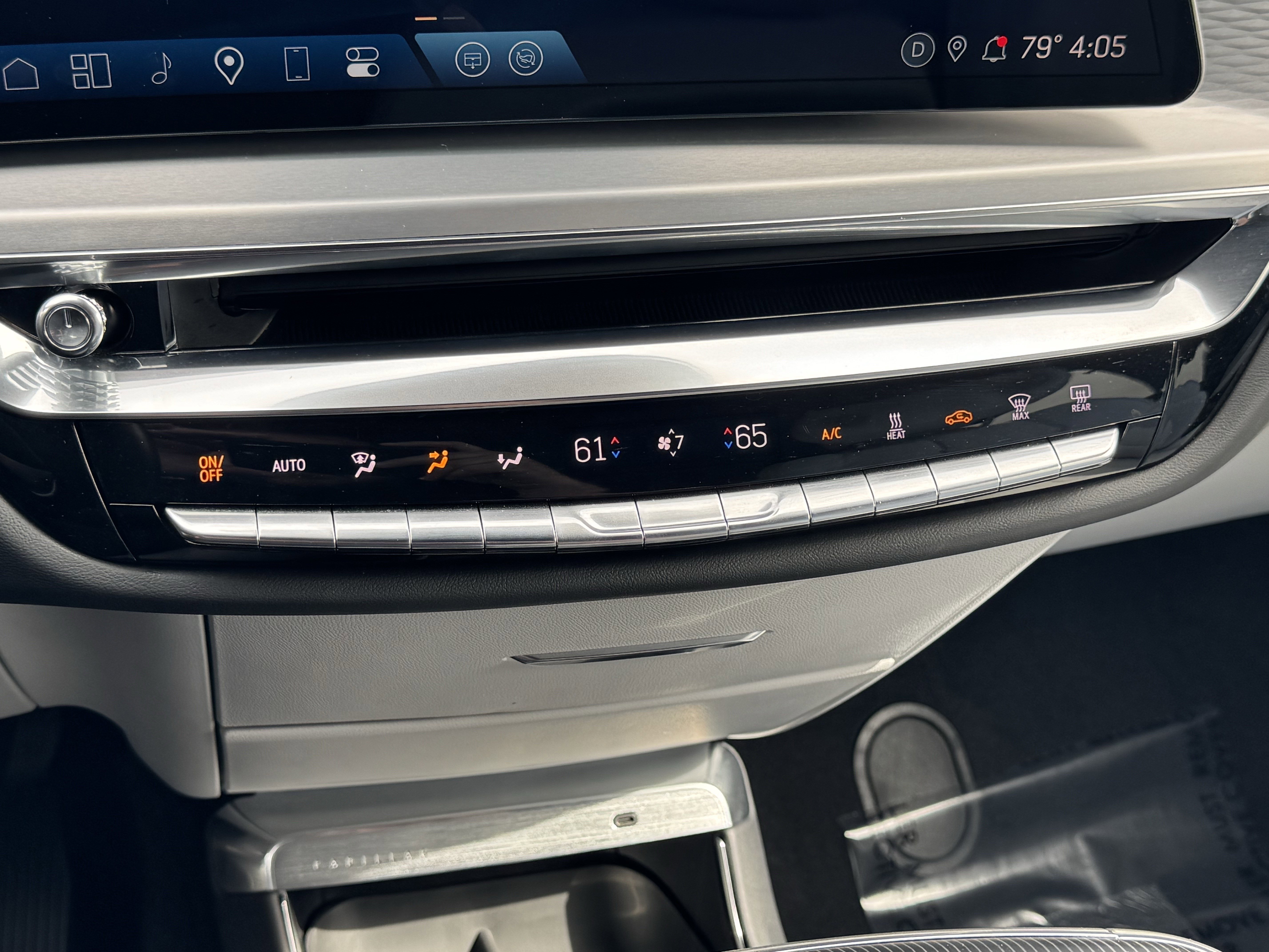 Used 2024 Cadillac Lyriq Luxury AWD/4WD image 20