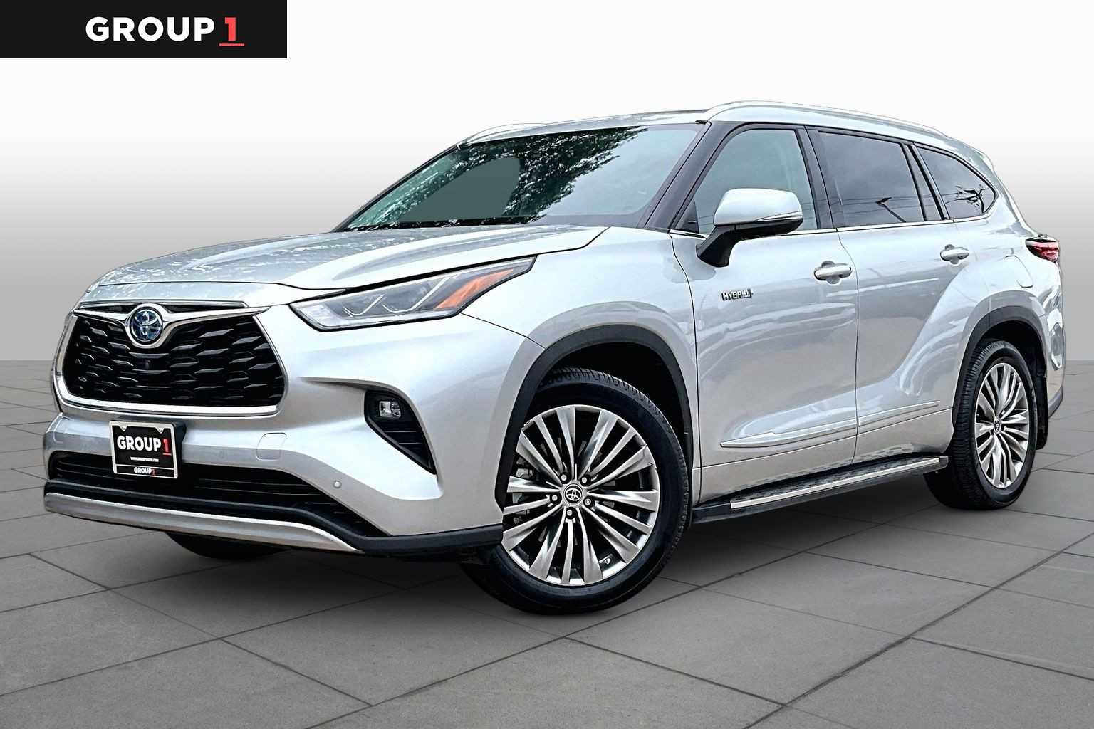 Used 2021 Toyota Highlander Platinum FWD image 1