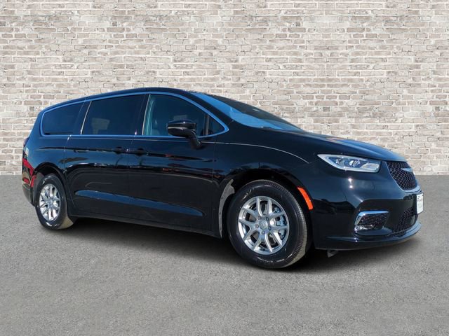 New 2026 Chrysler Pacifica Select FWD image 1