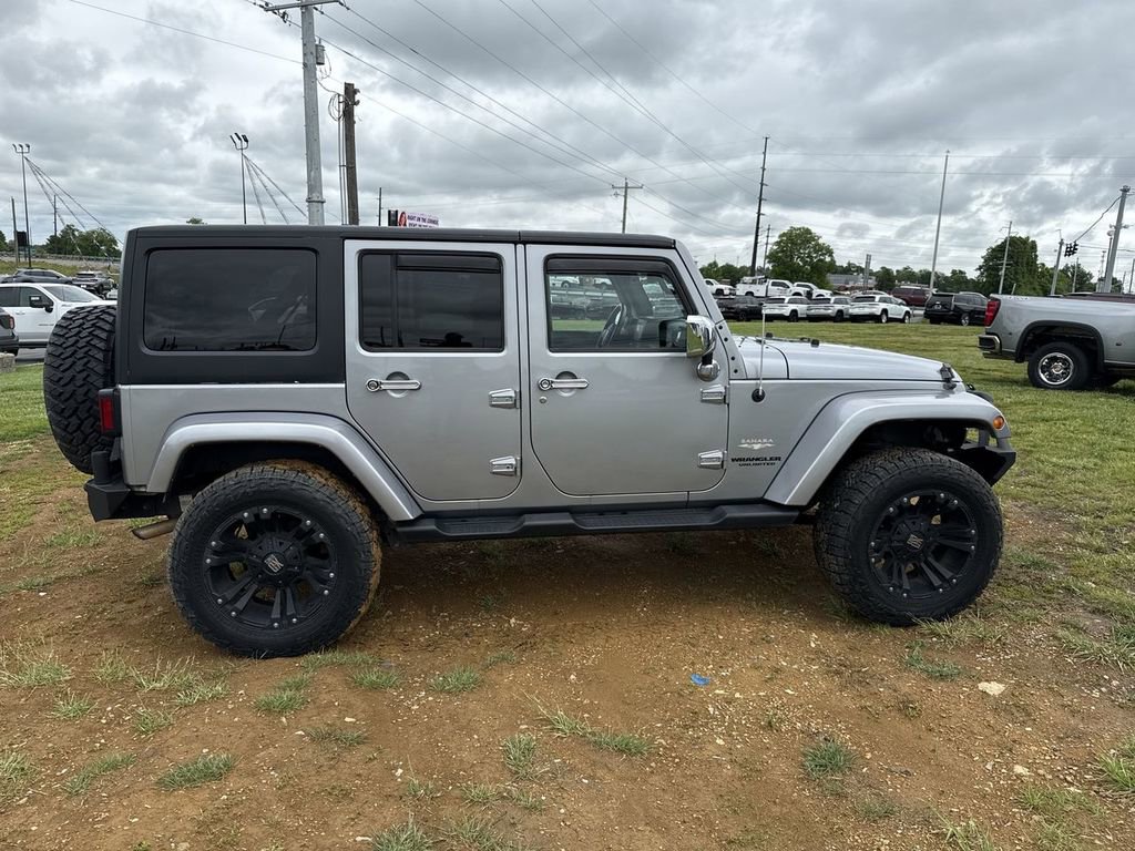 Used 2014 Jeep Wrangler Unlimited Sahara w/ Connectivity Group AWD/4WD image 14