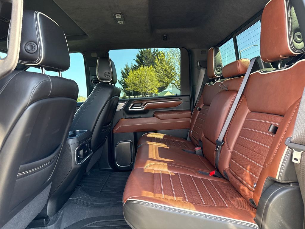 Used 2024 GMC Sierra 3500 Denali Ultimate image 30