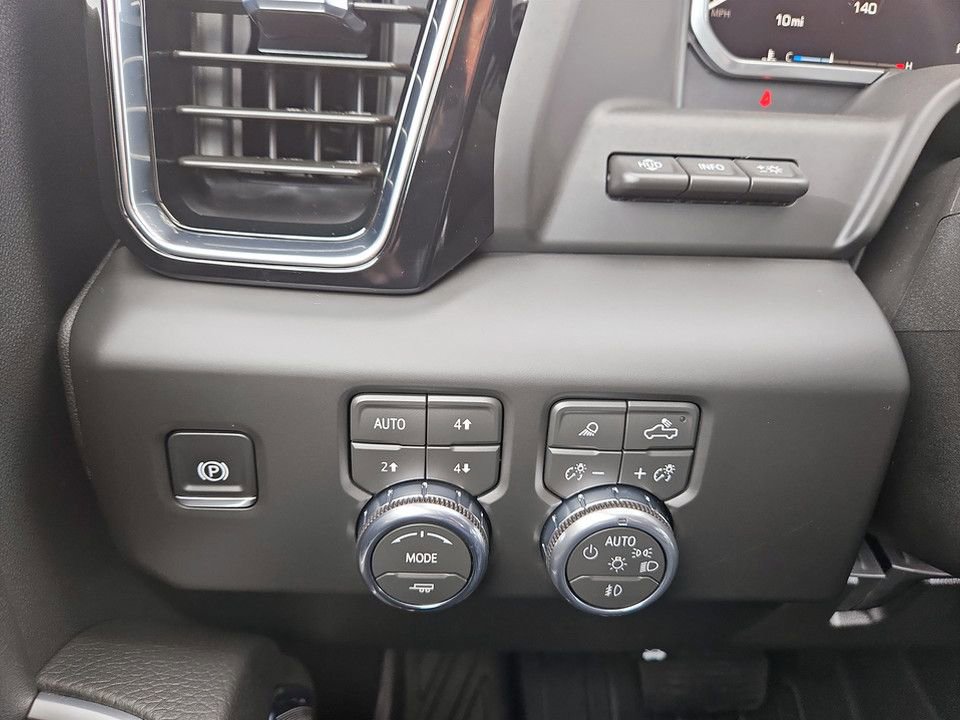New 2026 GMC Sierra 3500 Denali w/ Technology Package AWD/4WD image 20