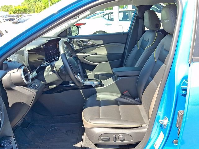 Used 2025 Chevrolet Trax ACTIV w/ Driver Confidence Package FWD image 10