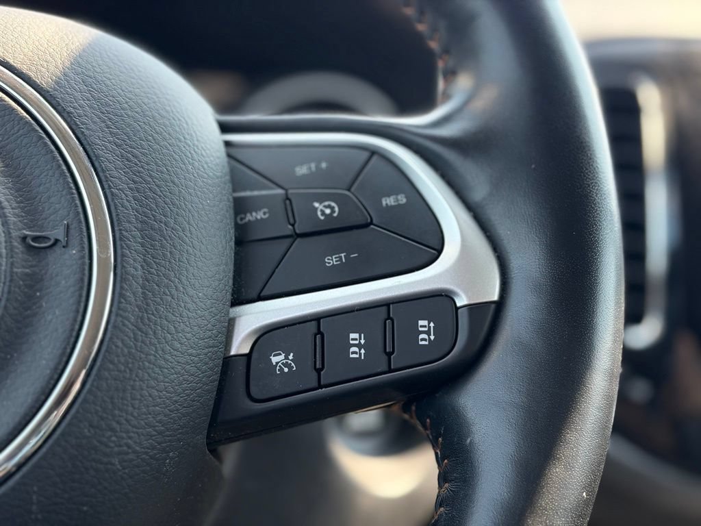 Used 2021 Jeep Compass Limited w/ Sun and Sound Group AWD/4WD image 27