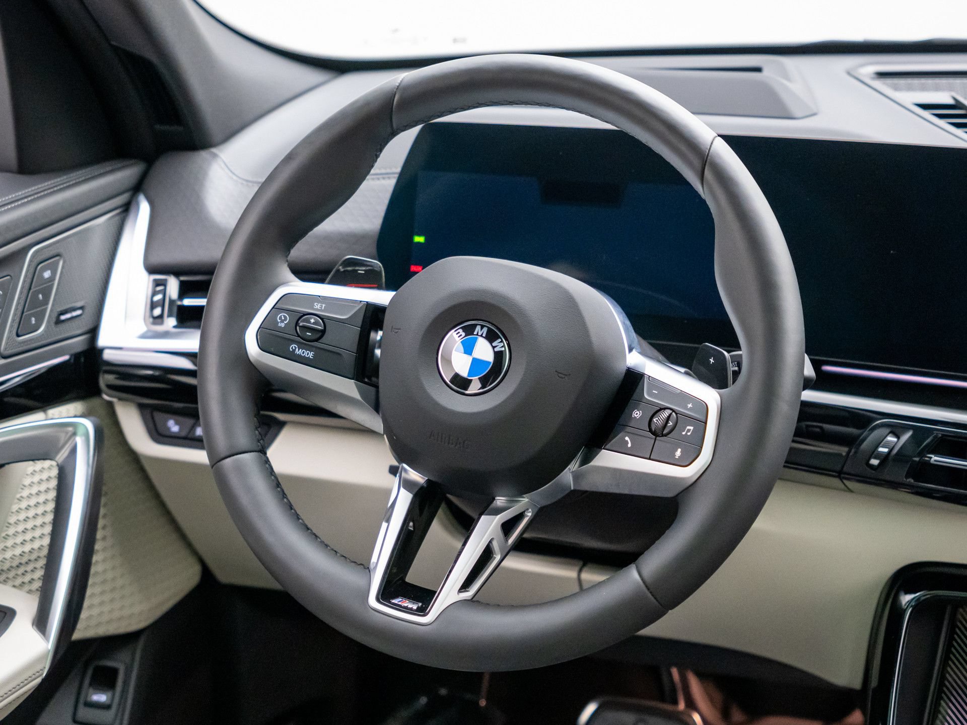 Used 2026 BMW X2 xDrive28i w/ Technology Package AWD/4WD image 11