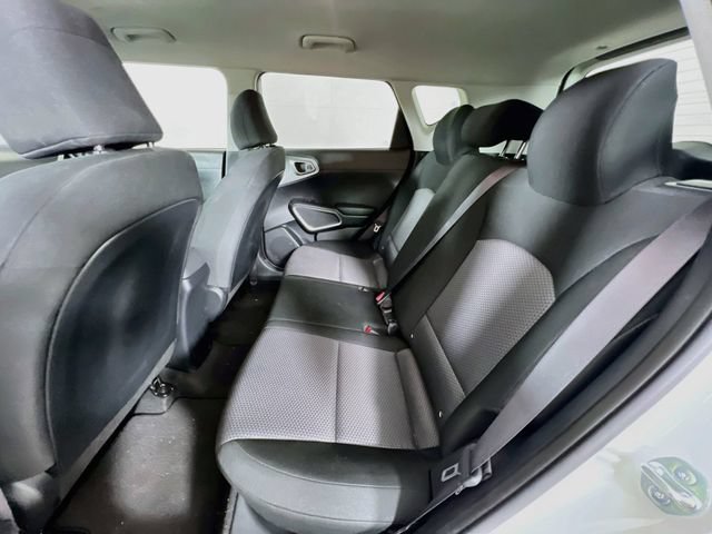 Used 2025 Kia Soul LX FWD image 21
