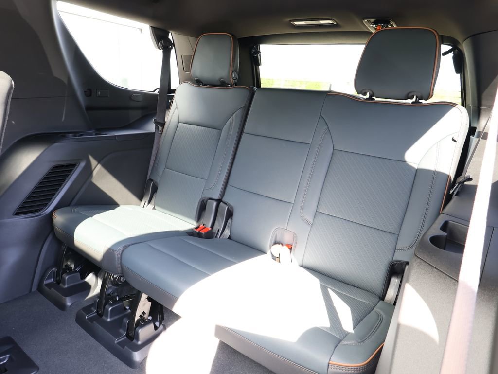 New 2026 GMC Yukon AT4 AWD/4WD image 31