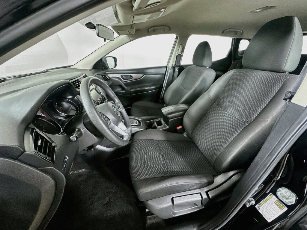 Used 2019 Nissan Rogue Sport S AWD/4WD image 25