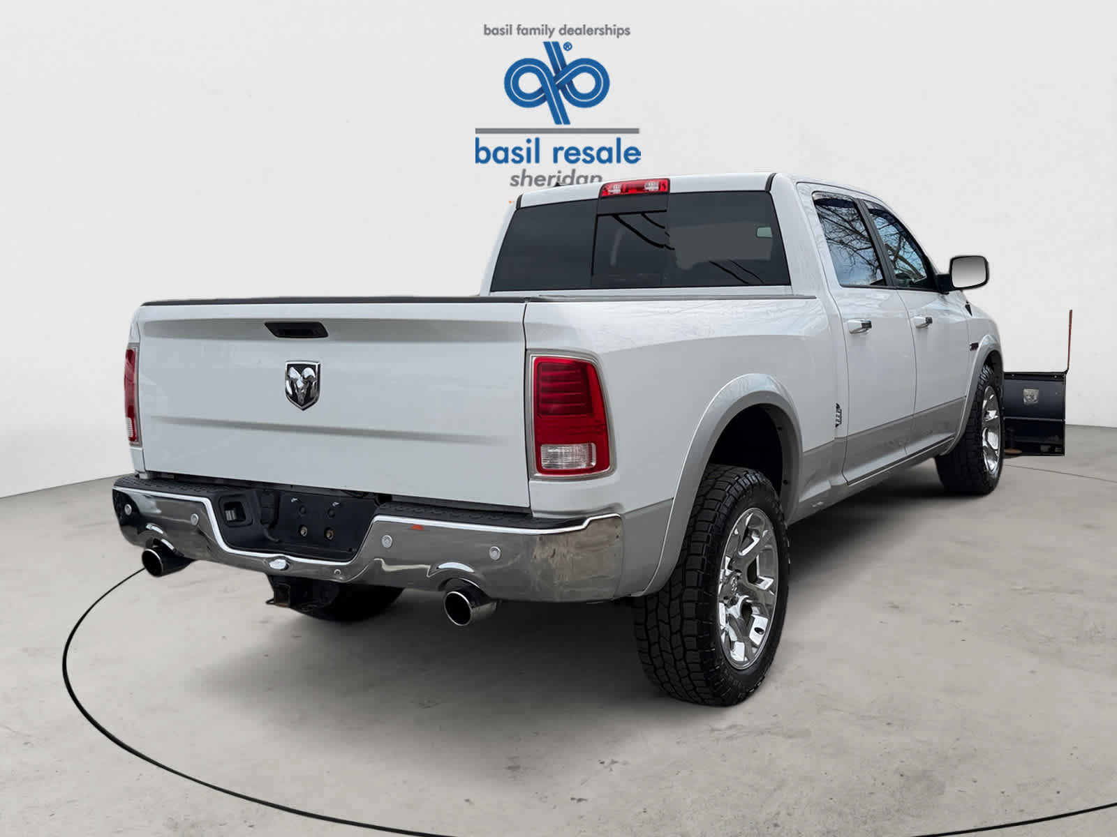 Used 2017 RAM 1500 Laramie w/ Convenience Group image 7