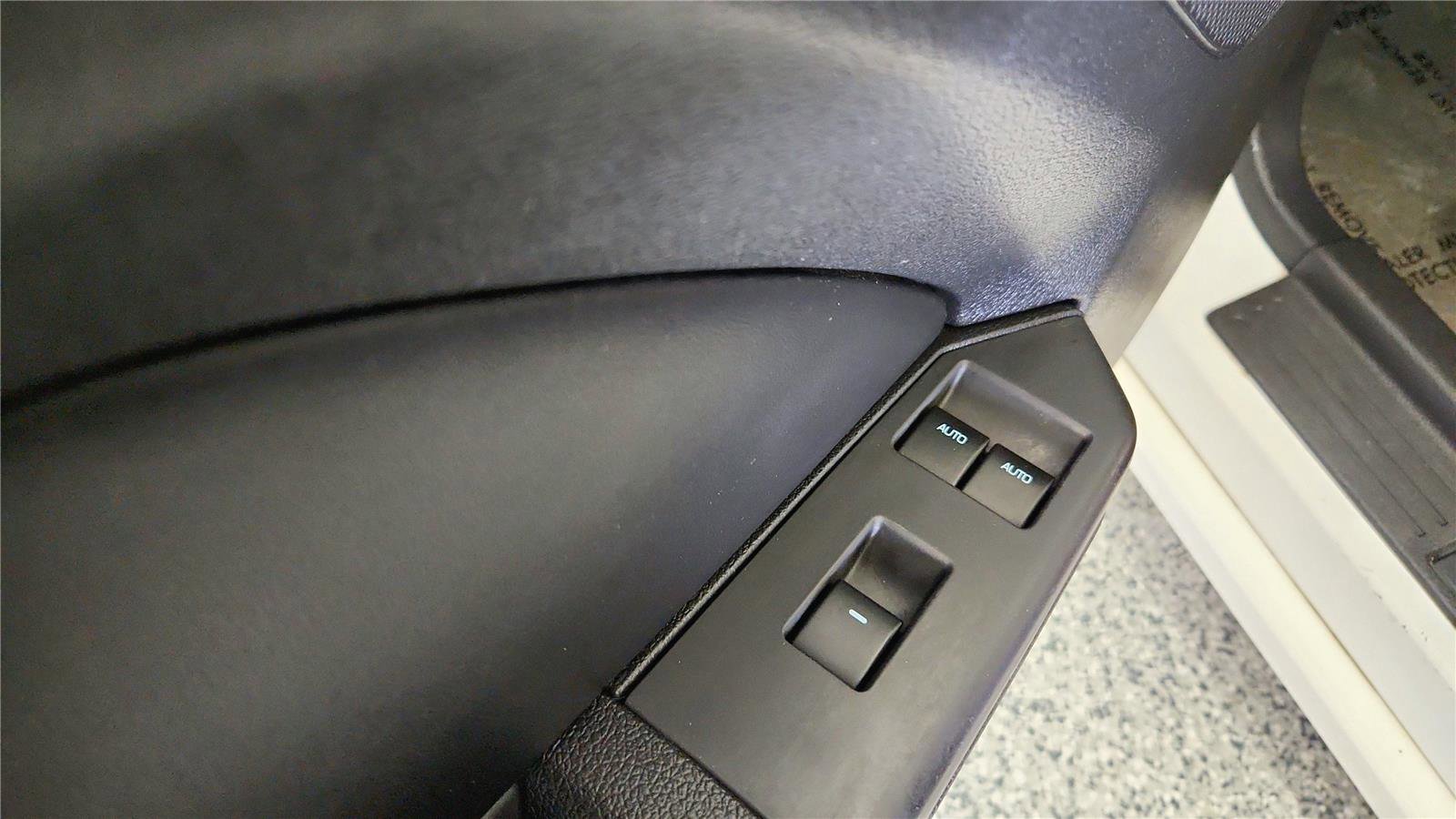 Used 2013 Ford Mustang Convertible image 26