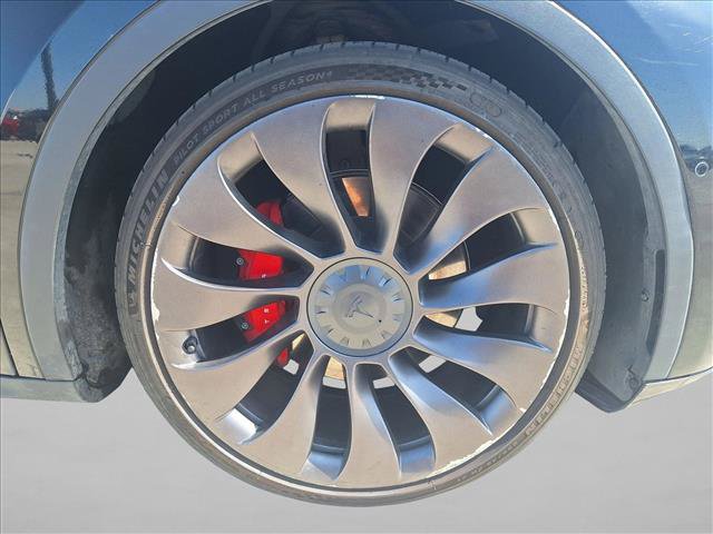 Used 2022 Tesla Model Y Performance AWD/4WD image 17