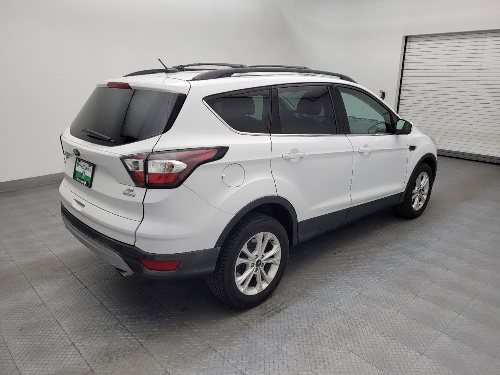 Used 2017 Ford Escape SE w/ Equipment Group 201A FWD image 10
