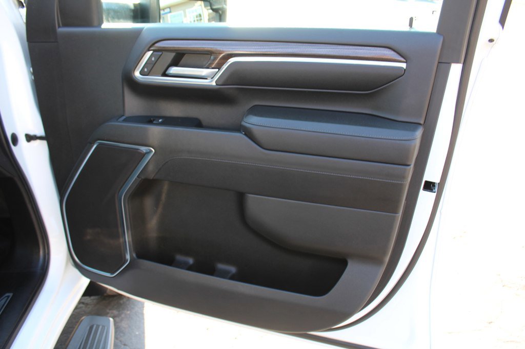 Used 2024 Chevrolet Silverado 2500 LT w/ Convenience Package image 23