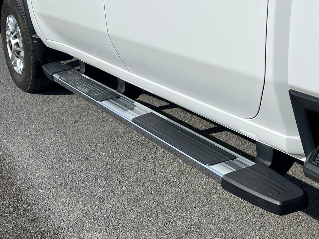 Used 2025 Chevrolet Silverado 2500 LT w/ Convenience Package image 12