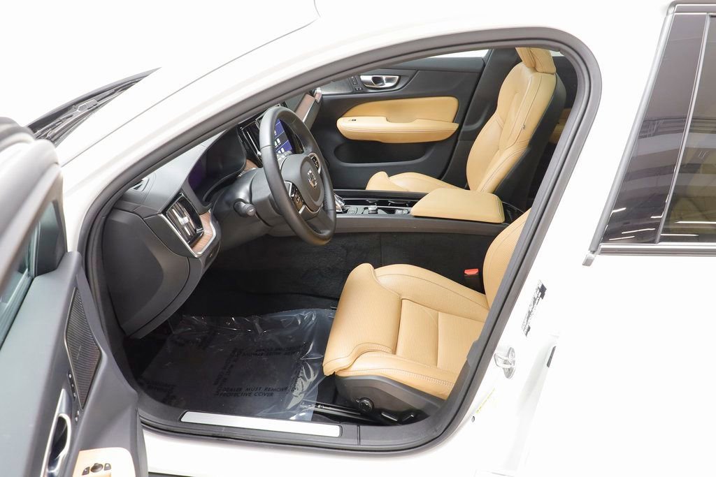 Used 2024 Volvo V60 B5 Cross Country Ultimate image 6