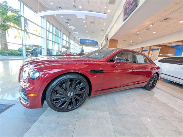 Used 2023 Bentley Flying Spur Azure image 5