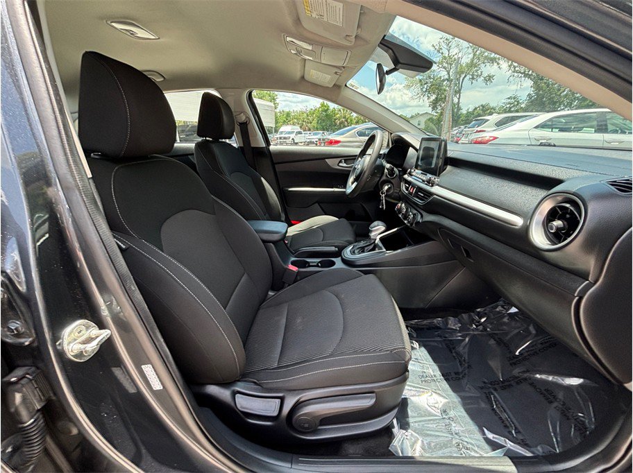 Used 2021 Kia Forte LXS FWD image 29