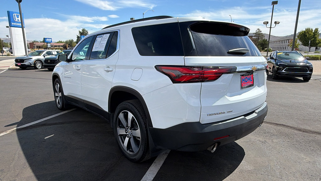 Used 2023 Chevrolet Traverse LT w/ LT Premium Package AWD/4WD image 5