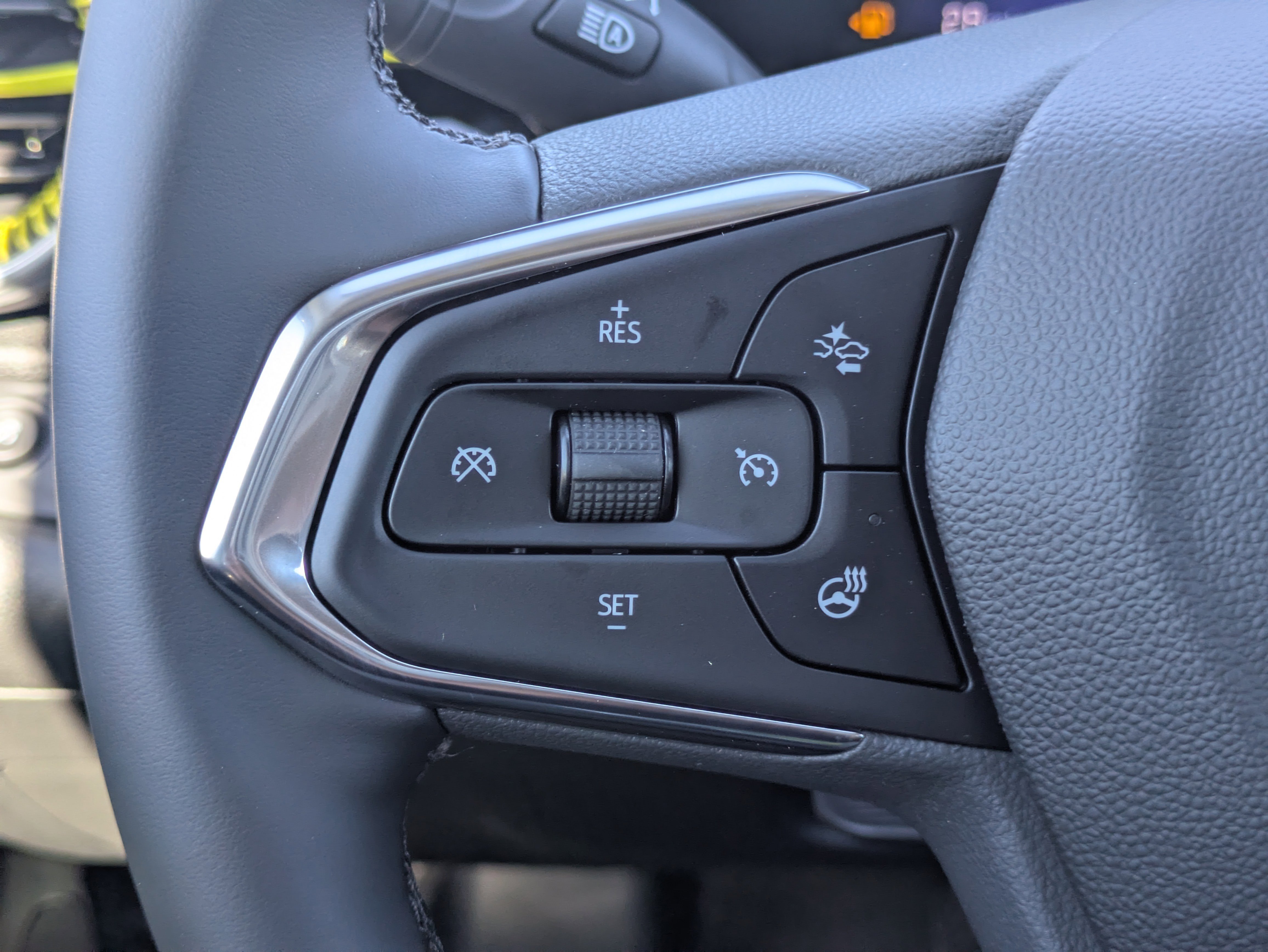 New 2026 Chevrolet Trax ACTIV w/ Driver Confidence Package FWD image 16