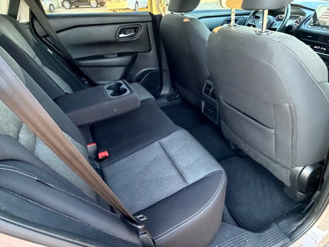 Certified 2024 Nissan Rogue SV FWD image 31