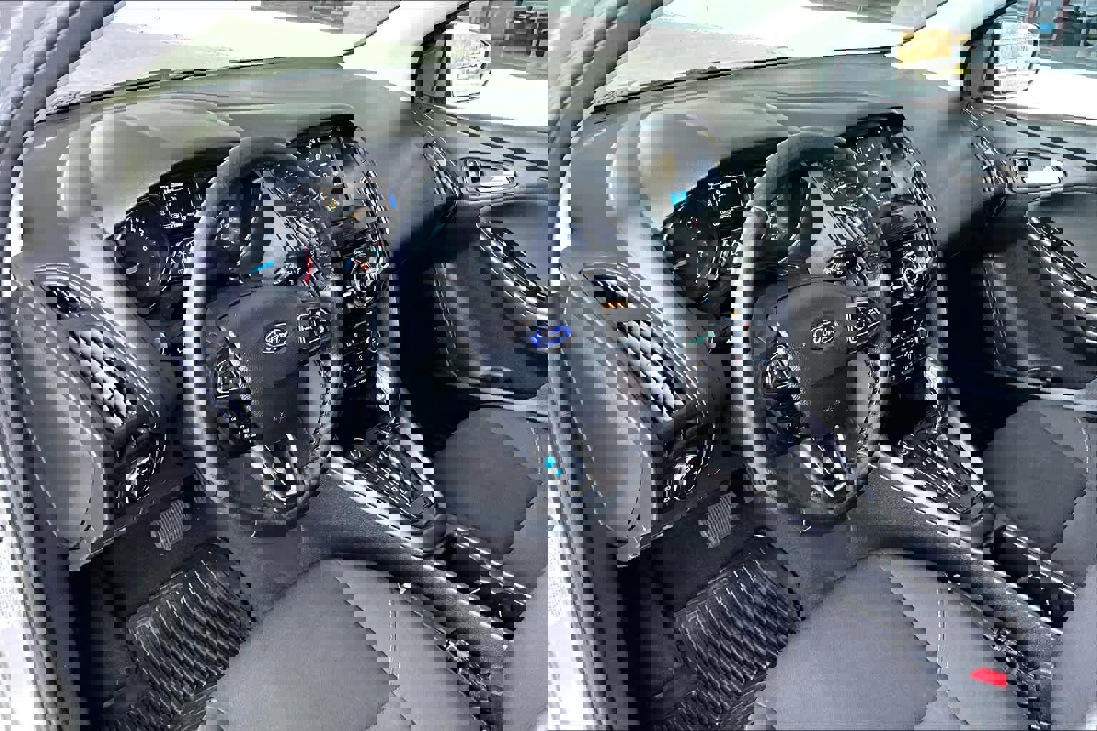 Used 2017 Ford Focus SEL w/ Cold Weather Package image 8